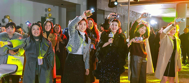 火狐电竞 - 点燃电竞激情,竞出非凡杰出!